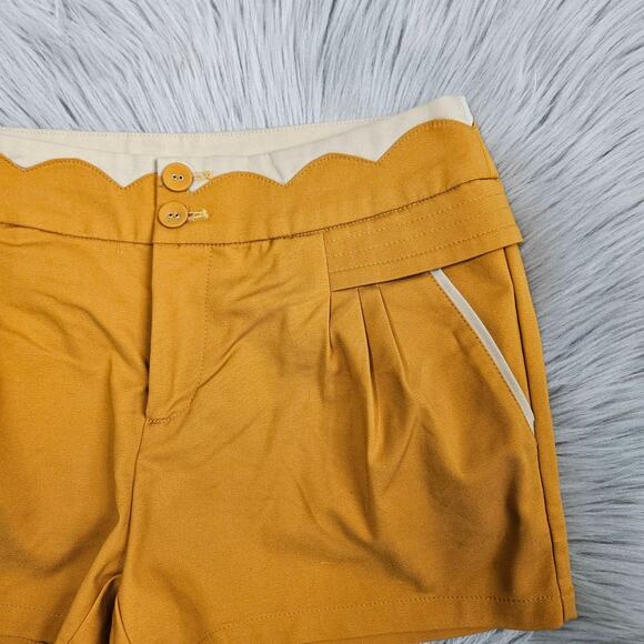 🦃 Boutique Yellow Tan Shorts Pleated Front Retro Vibe Size Small - Picture 3 of 12
